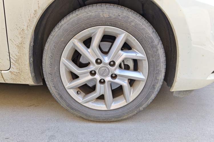 Used Nissan Tiida 2021 1.6L CVT Smart Drive Edition Right Front Wheel Hub