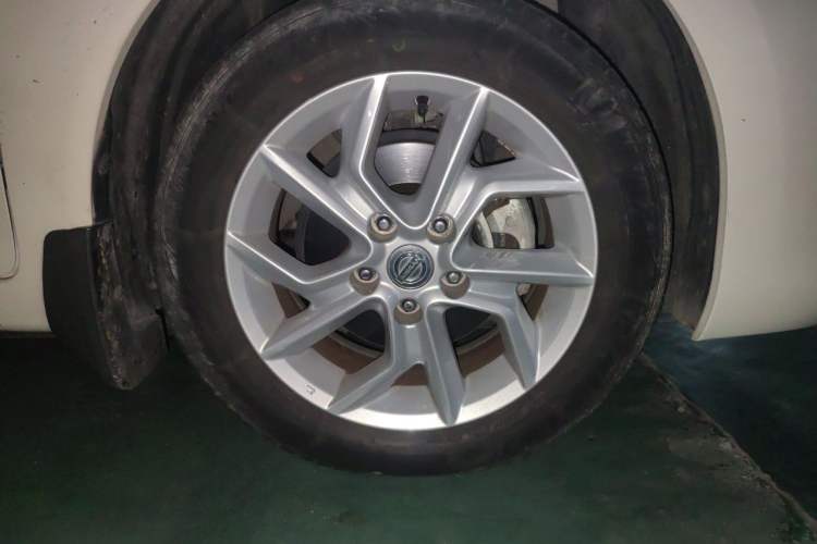 Used Nissan Tiida 2021 1.6L CVT Smart Drive Edition Right Front Wheel Hub