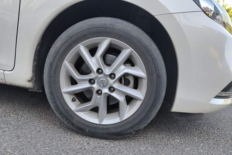 Used Nissan Tiida 2021 1.6L CVT Cool Edition Right Front Wheel Hub