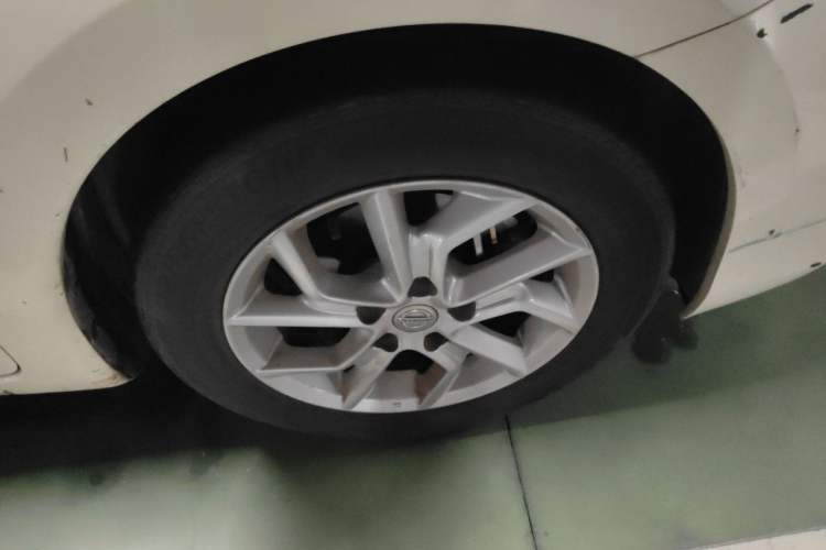 Used Nissan Tiida 2021 1.6L CVT Smart Drive Edition Right Front Wheel Hub