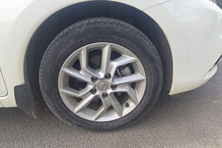 Used Nissan Tiida 2021 1.6L CVT Smart Drive Edition Right Front Wheel Hub