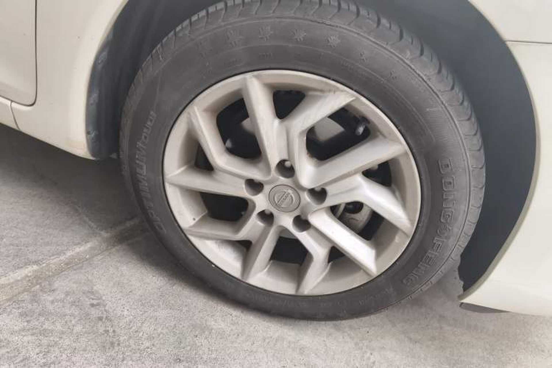 Used Nissan Tiida 2021 1.6L CVT Smart Drive Edition Right Front Wheel Hub