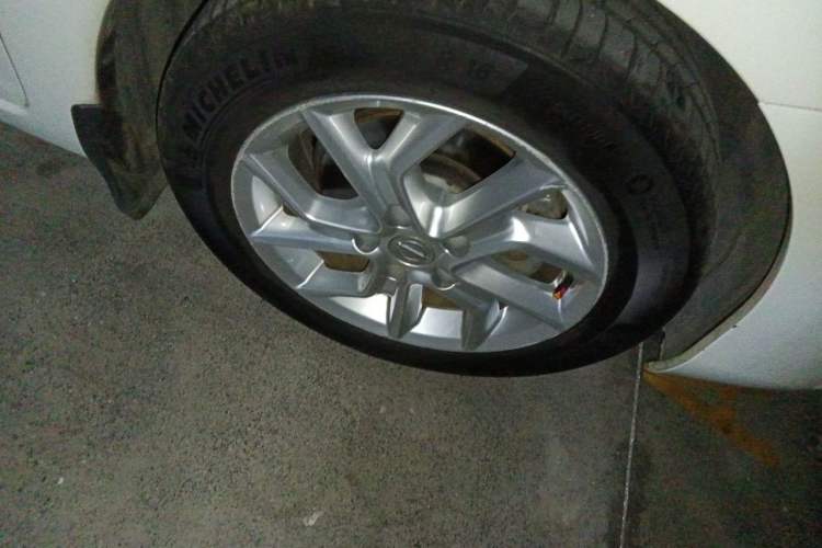 Used Nissan Tiida 2021 1.6L CVT Cool Edition Right Front Wheel Hub