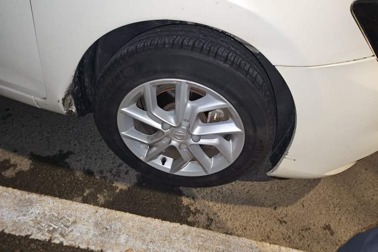 Used Nissan Tiida 2021 1.6L CVT Smart Drive Edition Right Front Wheel Hub