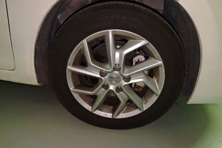 Used Nissan Tiida 2021 1.6L CVT Smart Drive Edition Right Front Wheel Hub