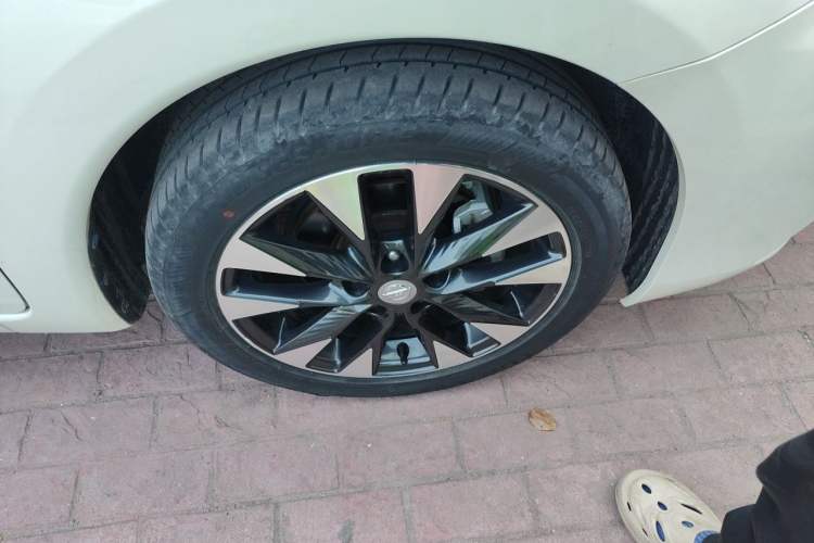 Used Nissan Tiida 2021 1.6L CVT ZhiZun Edition Right Front Wheel Hub