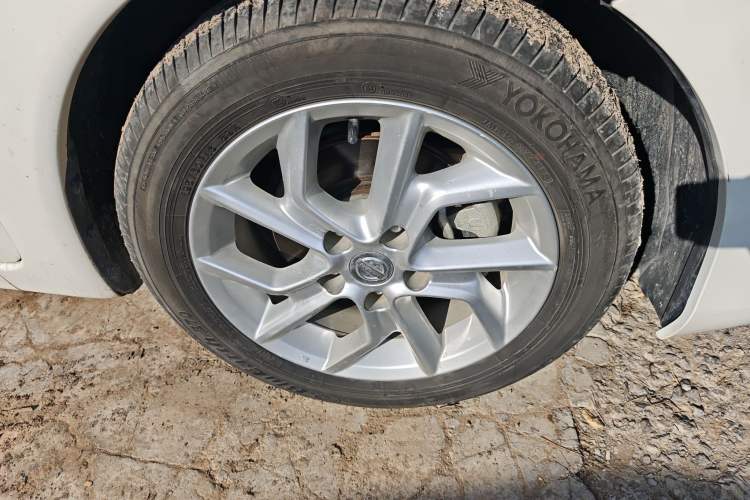 Used Nissan Tiida 2021 1.6L CVT Cool Edition Right Front Wheel Hub
