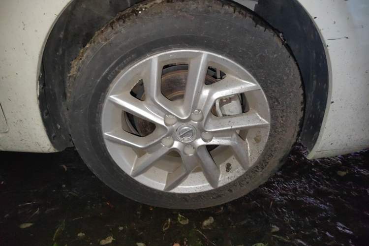 Used Nissan Tiida 2021 1.6L CVT Cool Edition Right Front Wheel Hub