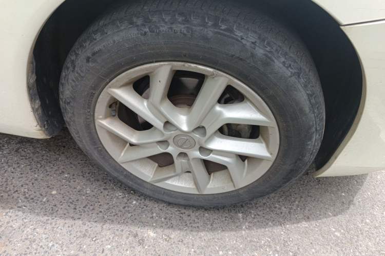 Used Nissan Tiida 2021 1.6L CVT Cool Edition Right Front Wheel Hub