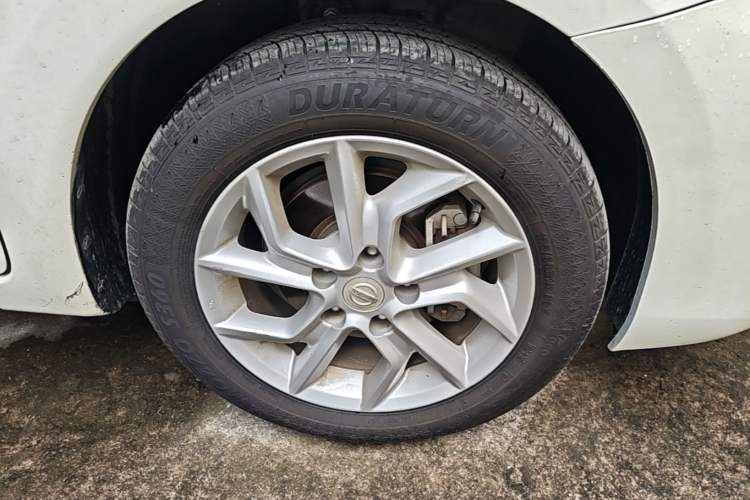 Used Nissan Tiida 2021 1.6L CVT Smart Drive Edition Right Front Wheel Hub