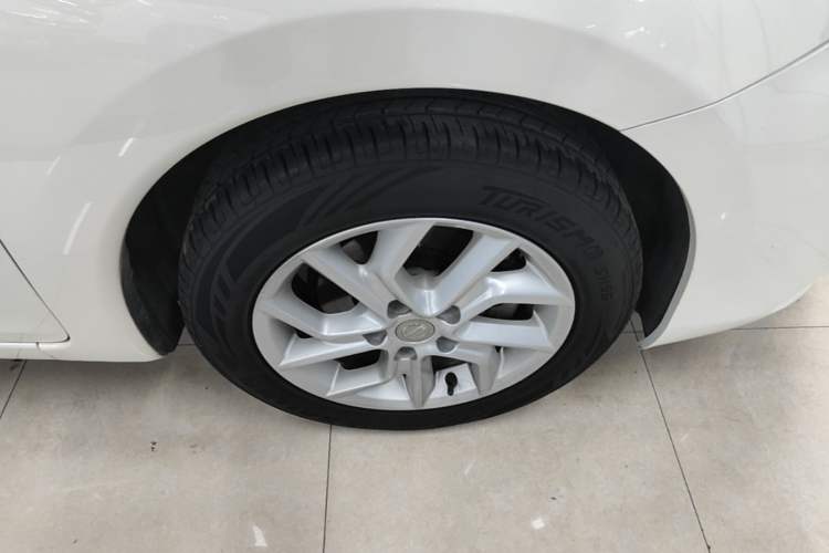 Used Nissan Tiida 2021 1.6L CVT Smart Drive Edition Right Front Wheel Hub