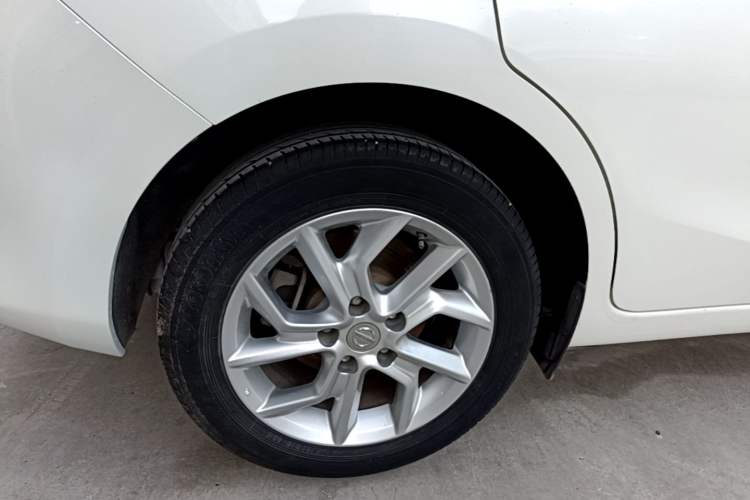 Used Nissan Tiida 2021 1.6L CVT Cool Edition Right Rear Wheel Hub