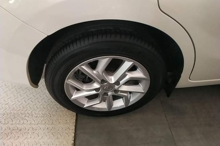 Used Nissan Tiida 2021 1.6L CVT Cool Edition Right Rear Wheel Hub