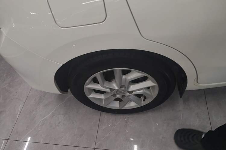 Used Nissan Tiida 2021 1.6L CVT Cool Edition Right Rear Wheel Hub