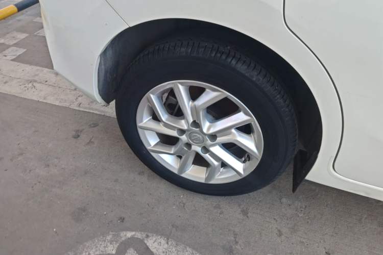 Used Nissan Tiida 2021 1.6L CVT Cool Edition Right Rear Wheel Hub