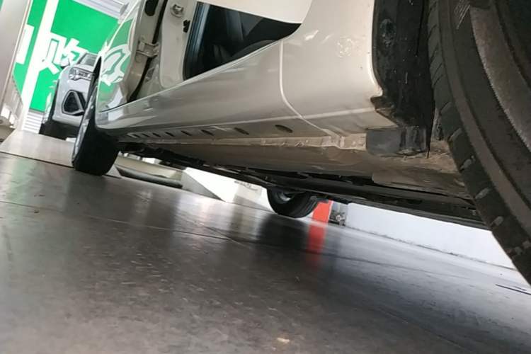 Used Nissan Tiida 2021 1.6L CVT Cool Edition Right Side Sill