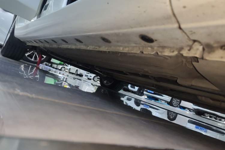 Used Nissan Tiida 2021 1.6L CVT Cool Edition Right Side Sill