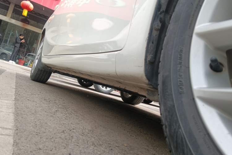 Used Nissan Tiida 2021 1.6L CVT Cool Edition Right Side Sill