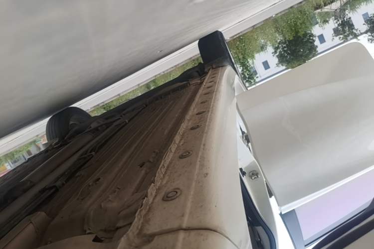 Used Nissan Tiida 2021 1.6L CVT Smart Drive Edition Right Side Sill