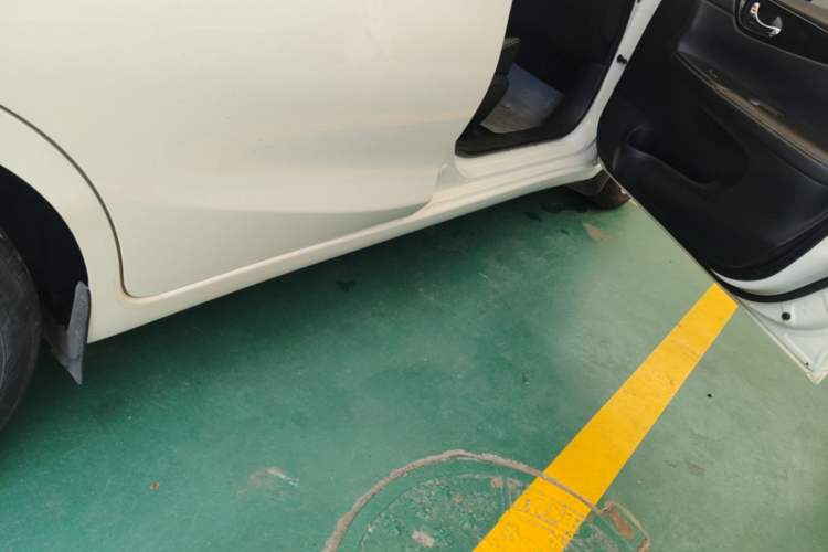 Used Nissan Tiida 2021 1.6L CVT Smart Drive Edition Right Side Sill