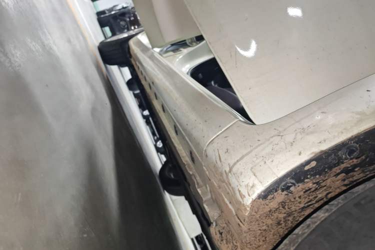 Used Nissan Tiida 2021 1.6L CVT Smart Drive Edition Right Side Sill