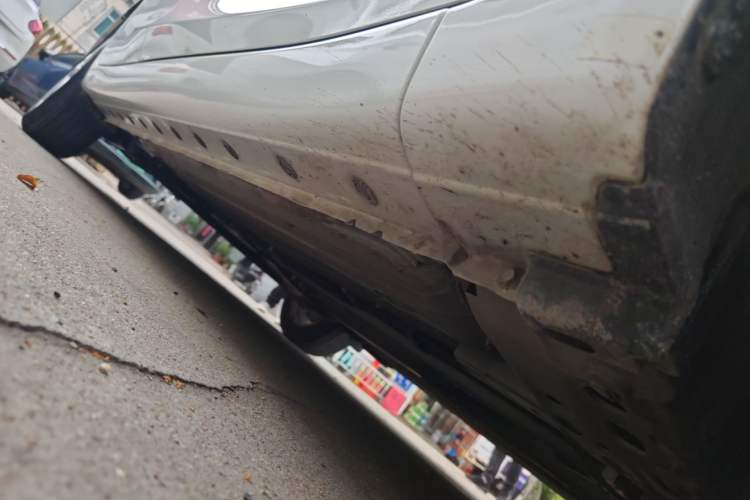 Used Nissan Tiida 2021 1.6L CVT Cool Edition Right Side Sill