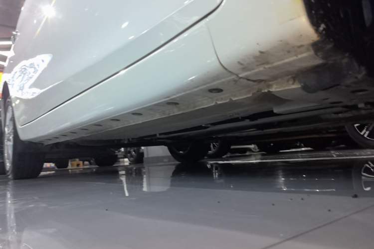 Used Nissan Tiida 2021 1.6L CVT Smart Drive Edition Right Side Sill