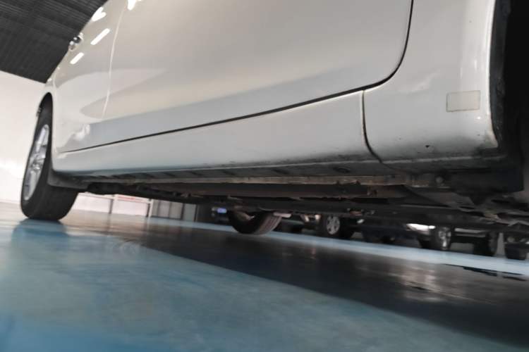 Used Nissan Tiida 2021 1.6L CVT Smart Drive Edition Right Side Sill