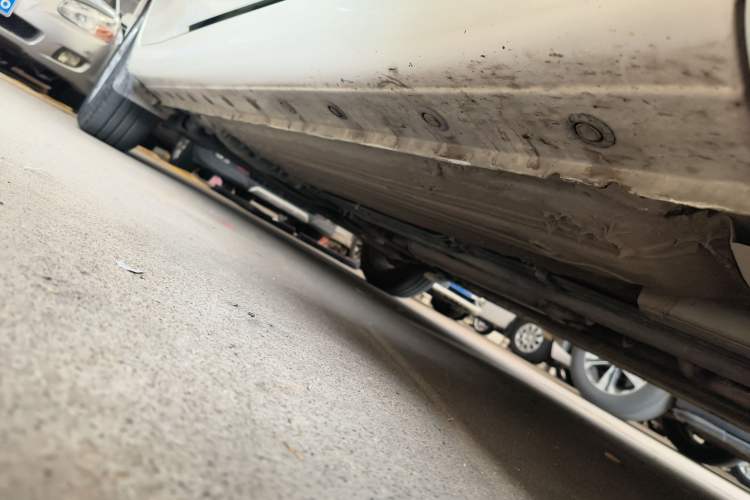 Used Nissan Tiida 2021 1.6L CVT Cool Edition Right Side Sill