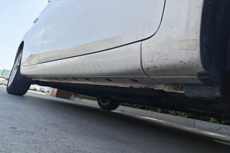 Used Nissan Tiida 2021 1.6L CVT Cool Edition Right Side Sill