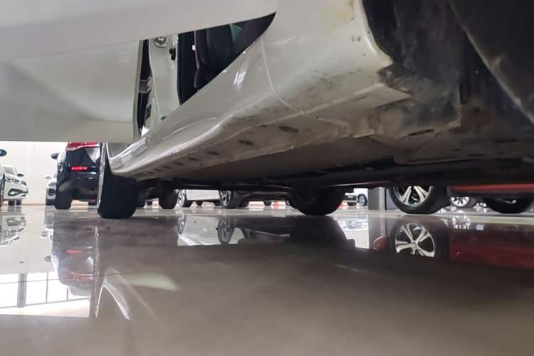 Used Nissan Tiida 2021 1.6L CVT Smart Drive Edition Right Side Sill