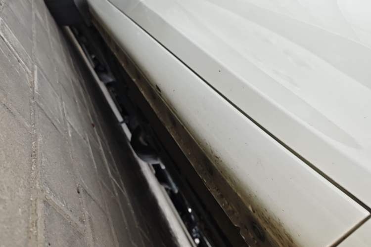 Used Nissan Tiida 2021 1.6L CVT Smart Drive Edition Right Side Sill