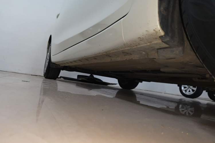 Used Nissan Tiida 2021 1.6L CVT Cool Edition Right Side Sill