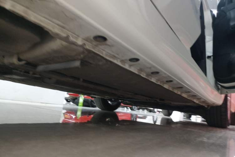 Used Nissan Tiida 2021 1.6L CVT Smart Drive Edition Right Side Sill