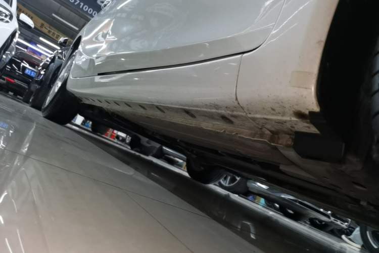 Used Nissan Tiida 2021 1.6L CVT Smart Drive Edition Right Side Sill