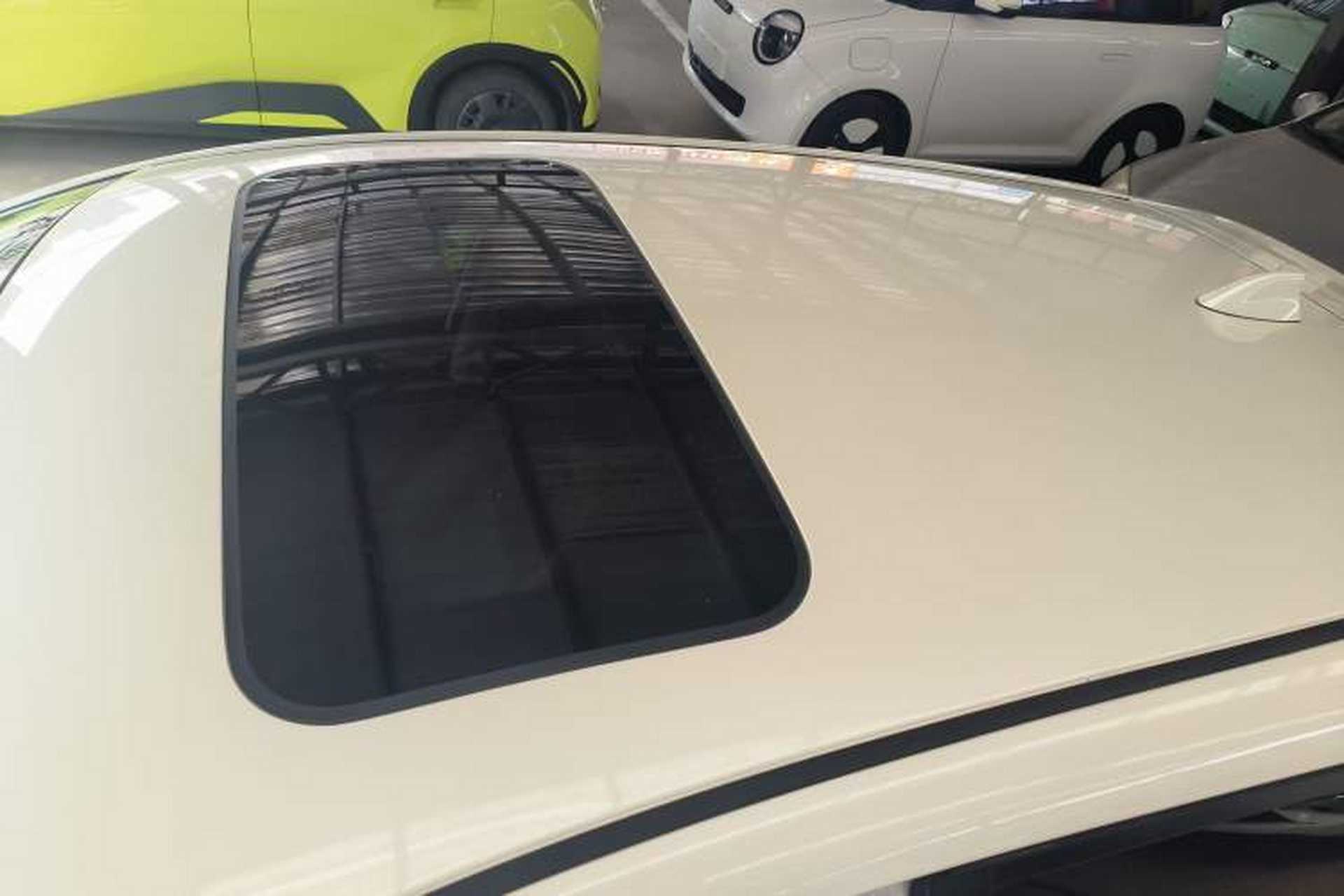 Used Nissan Tiida 2021 1.6L CVT Cool Edition Roof