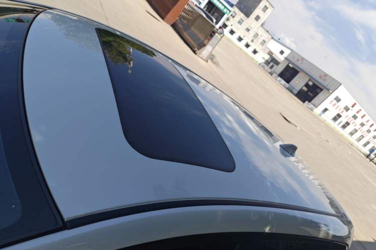 Used Nissan Tiida 2021 1.6L CVT Cool Edition Roof