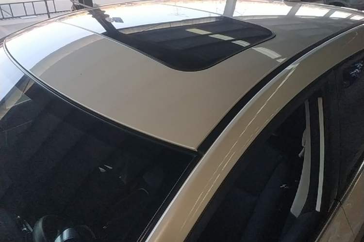 Used Nissan Tiida 2021 1.6L CVT Cool Edition Roof