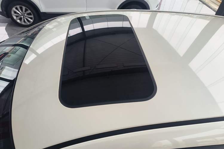 Used Nissan Tiida 2021 1.6L CVT Cool Edition Roof