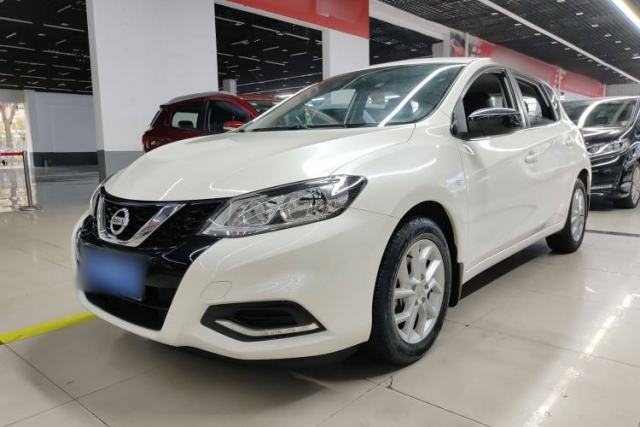 Ojetý Nissan Tiida 2021 1.6L CVT Cool Edition