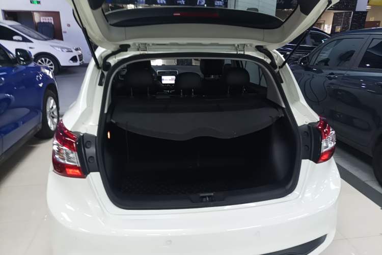 Used Nissan Tiida 2021 1.6L CVT Smart Drive Edition Trunk