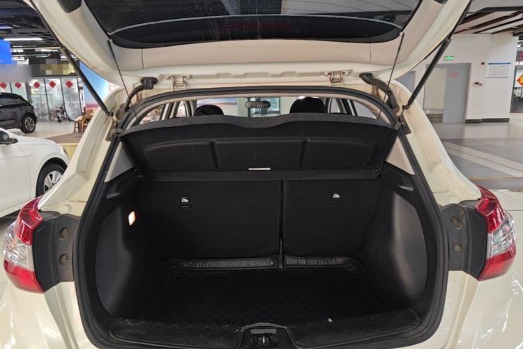 Used Nissan Tiida 2021 1.6L CVT Cool Edition Trunk