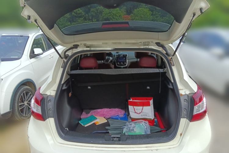 Used Nissan Tiida 2021 1.6L CVT Cool Edition Trunk