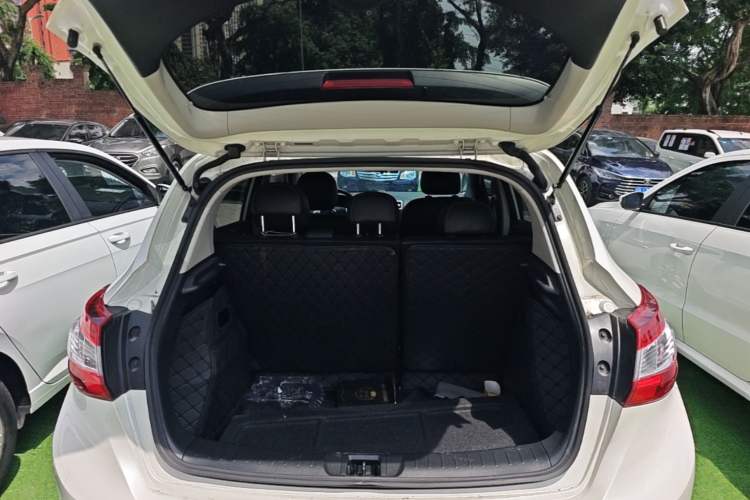 Used Nissan Tiida 2021 1.6L CVT Smart Drive Edition Trunk