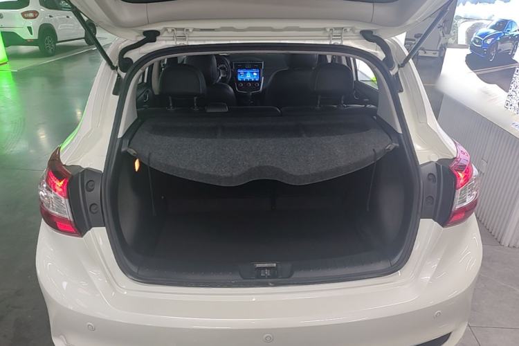 Used Nissan Tiida 2021 1.6L CVT Cool Edition Trunk