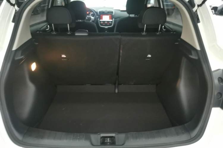 Used Nissan Tiida 2021 1.6L CVT Cool Edition Trunk