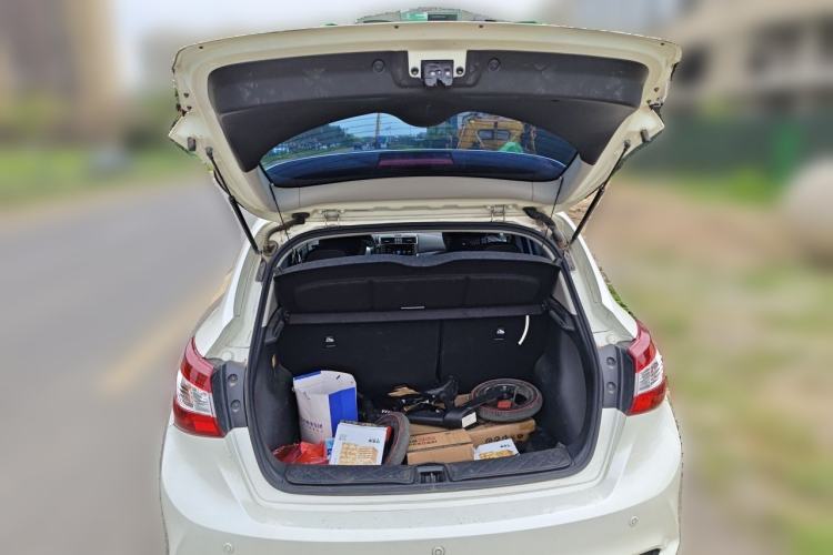 Used Nissan Tiida 2021 1.6L CVT Cool Edition Trunk