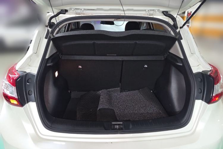 Used Nissan Tiida 2021 1.6L CVT Cool Edition Trunk