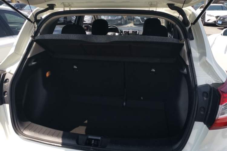 Used Nissan Tiida 2021 1.6L CVT Cool Edition Trunk