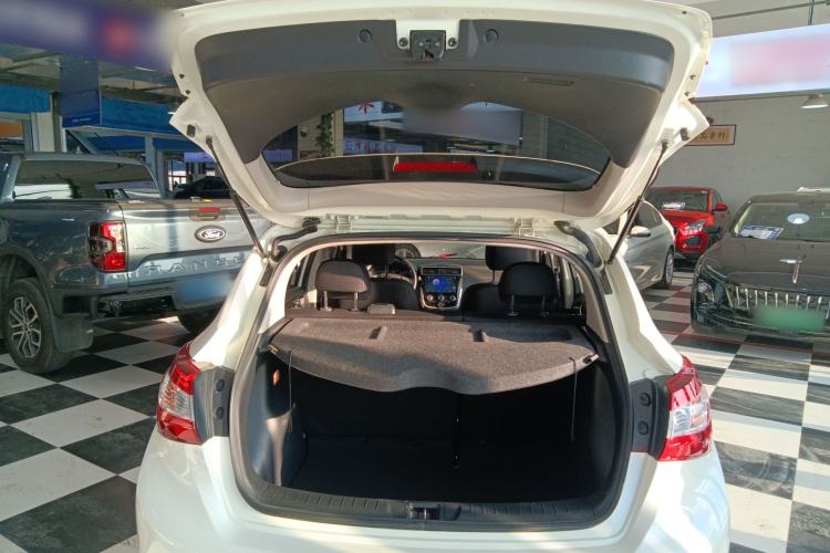 Used Nissan Tiida 2021 1.6L CVT Cool Edition Trunk